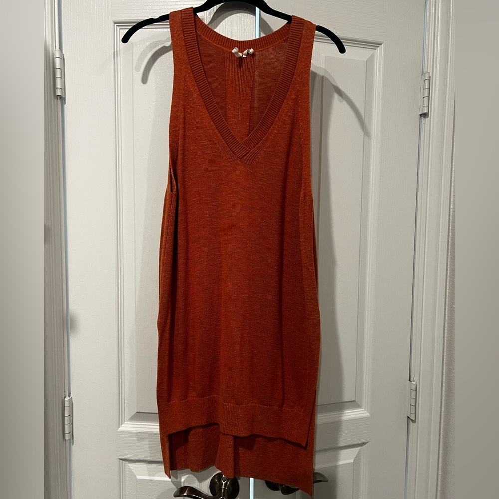 Anthropologie Long Rust V-Neck Sleeveless Knit Tank